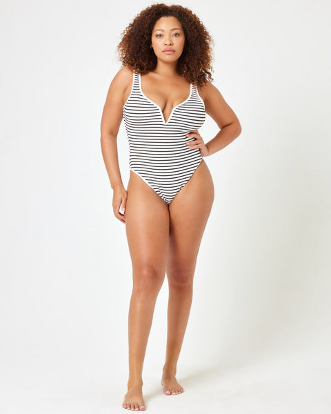 Sail Along Stripe | Model: Amber (size: XL) | Hover